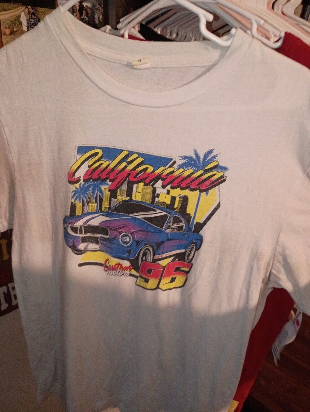 White California Graphic Tee with Blue Muscle Car Size Medium-055a